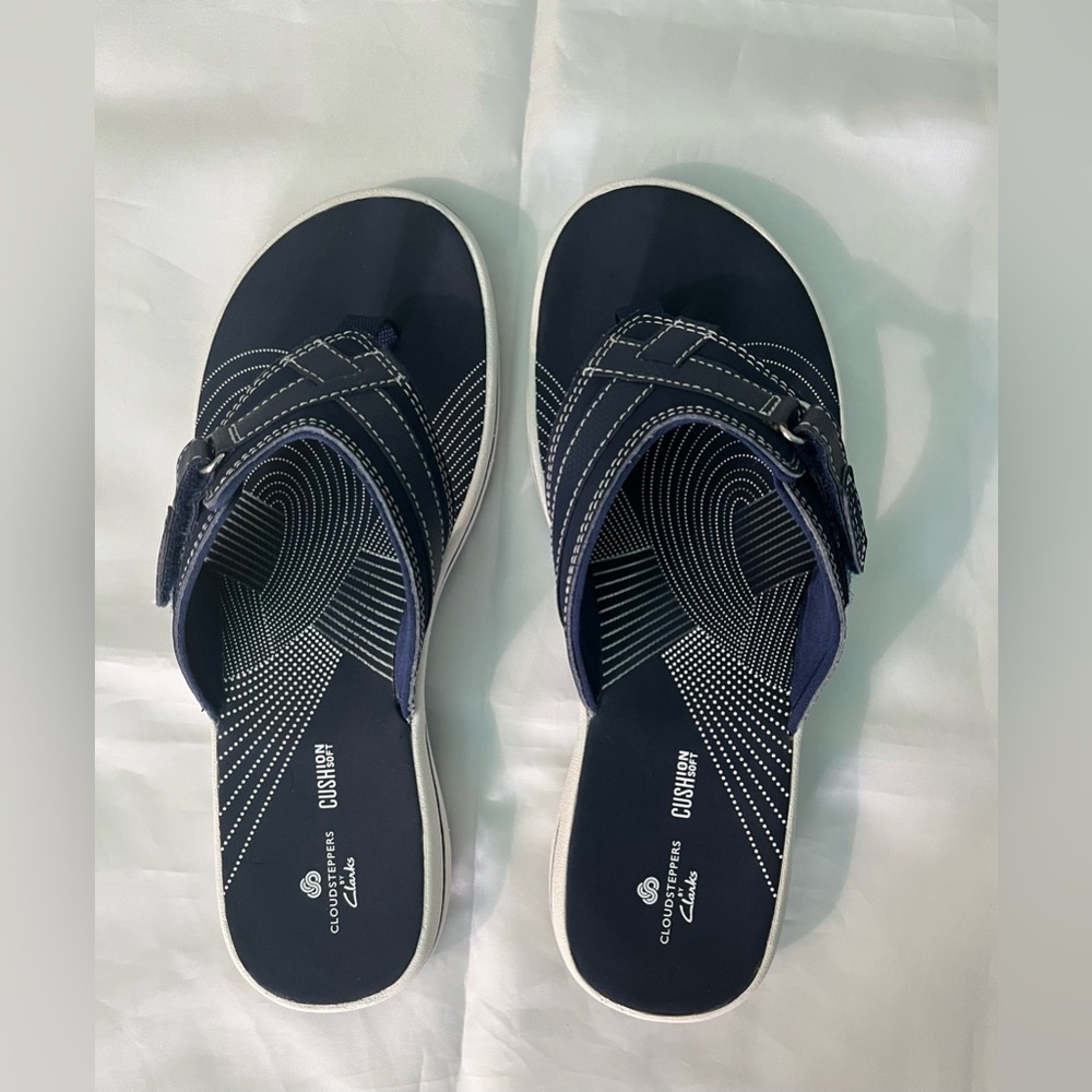 Cloudstepperrs cushion soft and White Slide Sandals